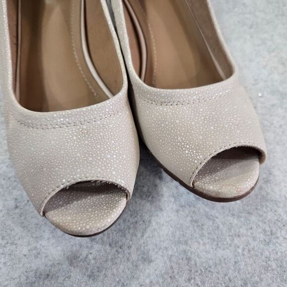 🐢 Clarks Artesian Size 8 2" Wedge Tan - Picture 4 of 17
